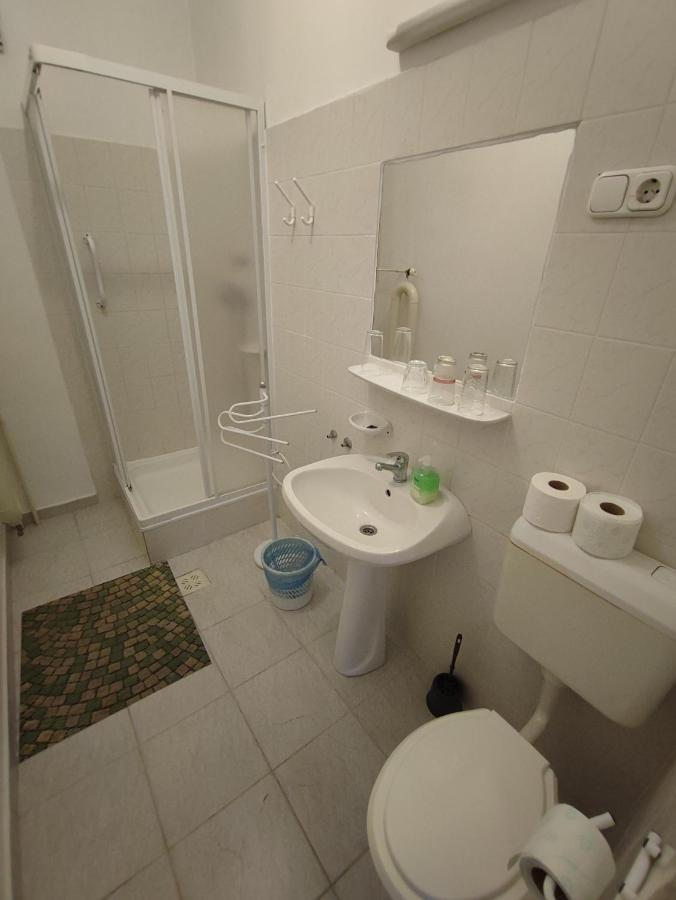 Hotel Beke Sziget Komló Kültér fotó