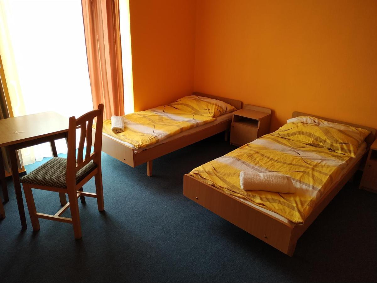 Hotel Beke Sziget Komló Kültér fotó