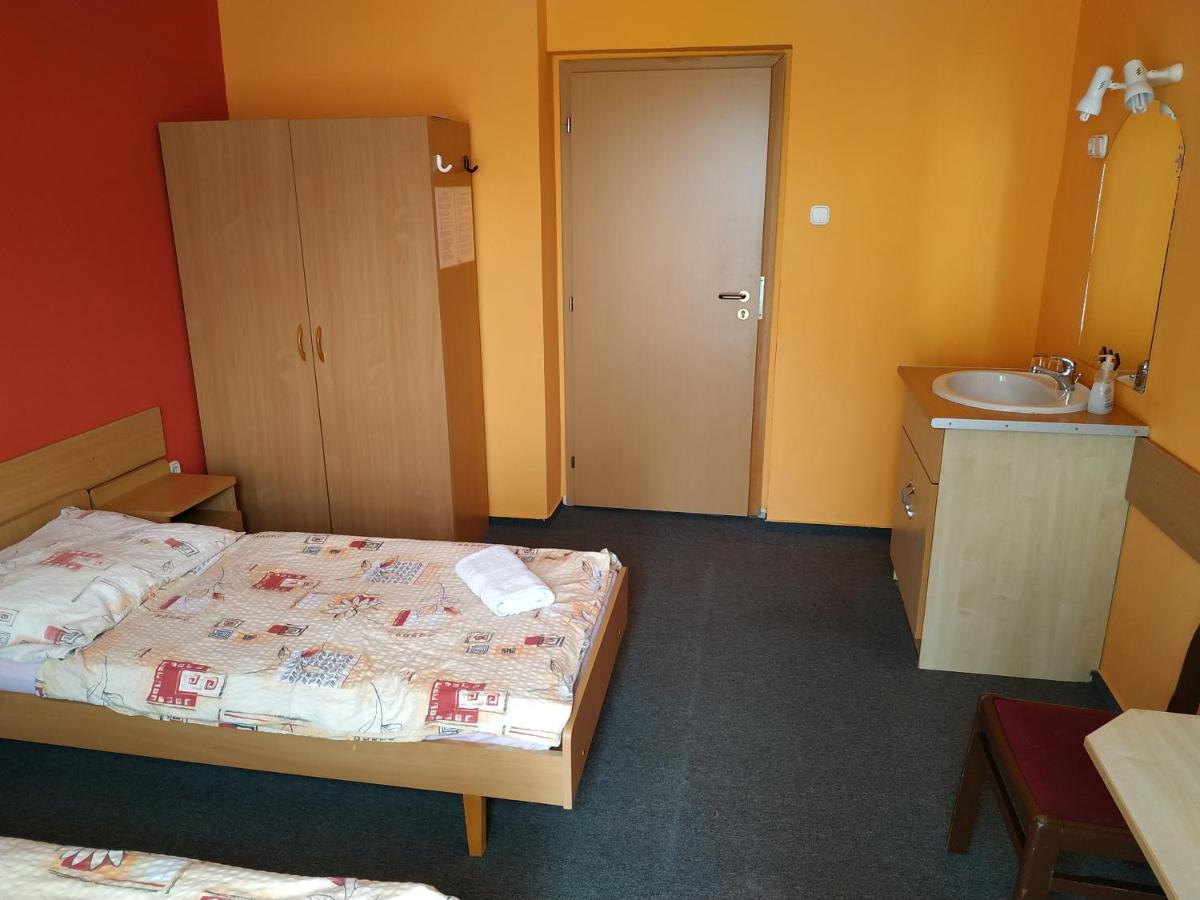 Hotel Beke Sziget Komló Kültér fotó